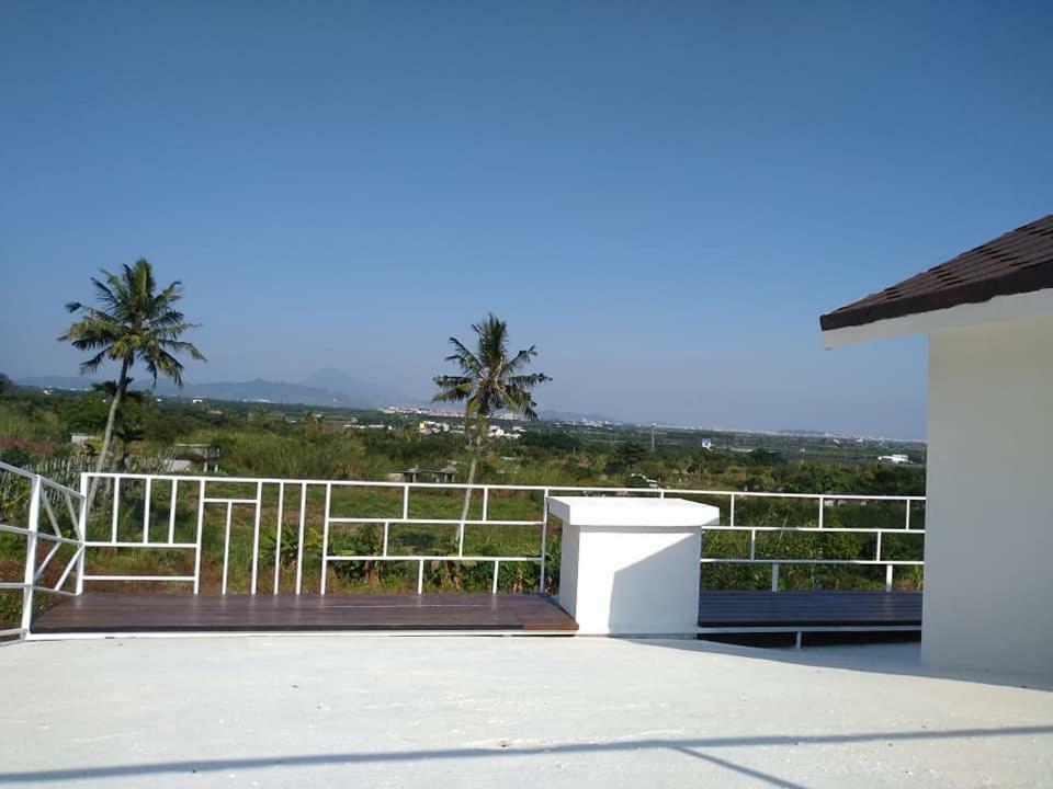 Back To Real Hostel Taitung Exterior foto